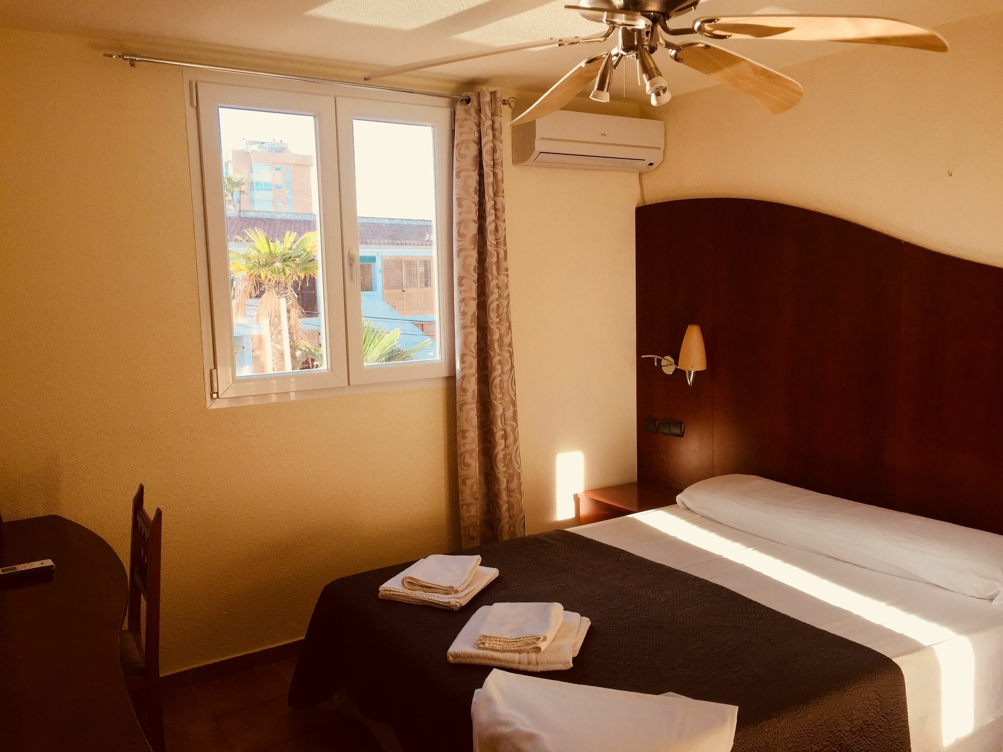Hostal Bahia Alicante La Condomina Екстер'єр фото
